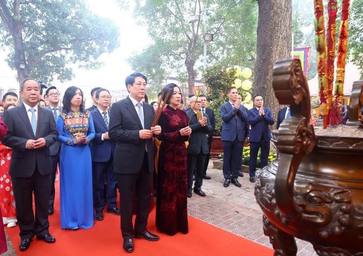 Représentants de la diaspora viet kieu a l'étranger