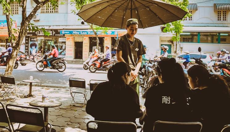 Retour des voyageurs au Vietnam : pénurie de bras dans le secteur touristique