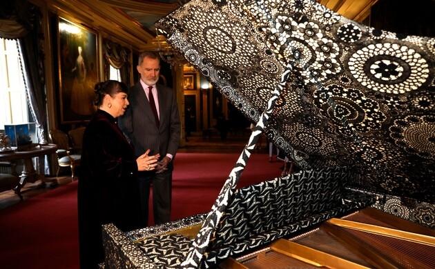 roi d espagne avec Joana Vasconcelos