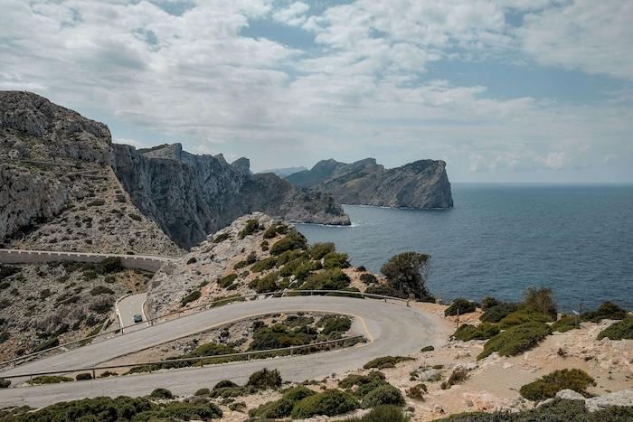 route panoramique le long des falaises du cap de formentor