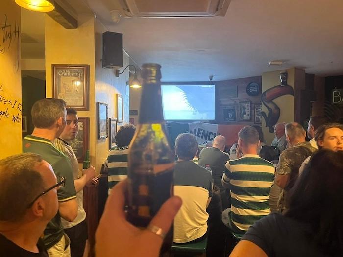 supporters de foot au st patricks à valencia