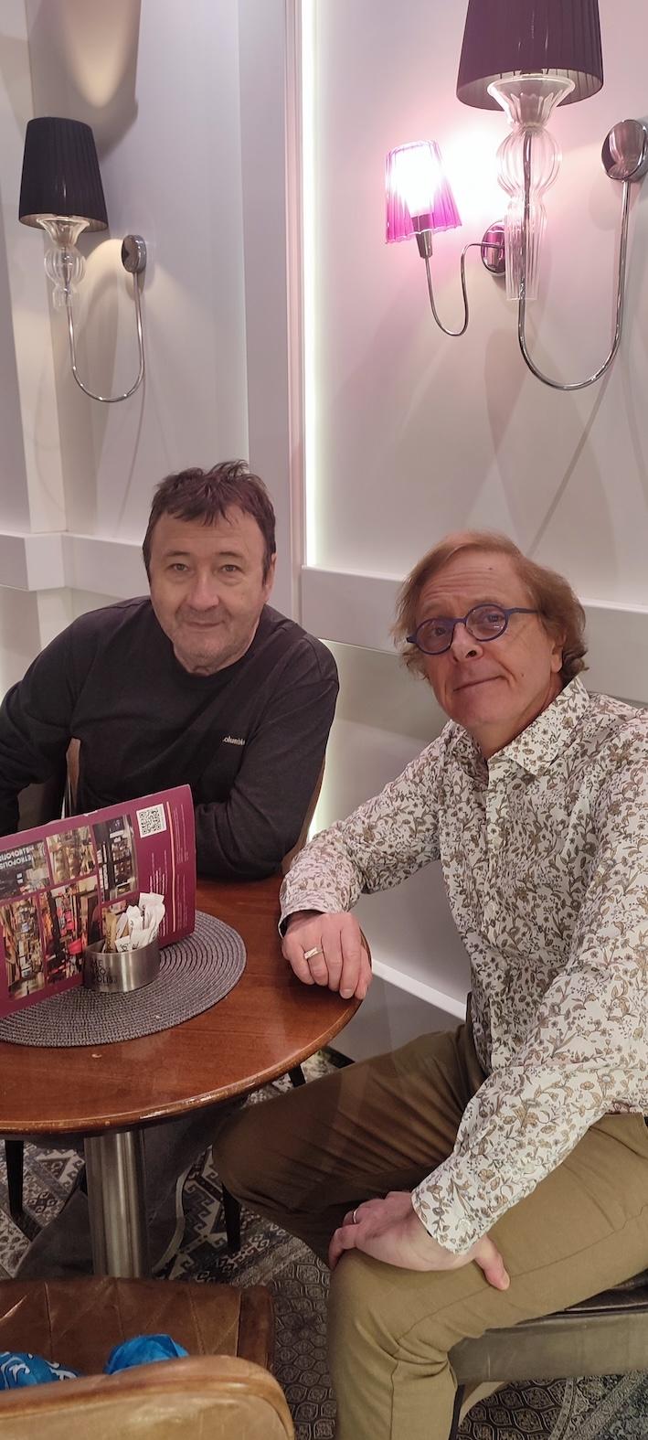 Patrick Ravily et son ami Ensad en avril 2026