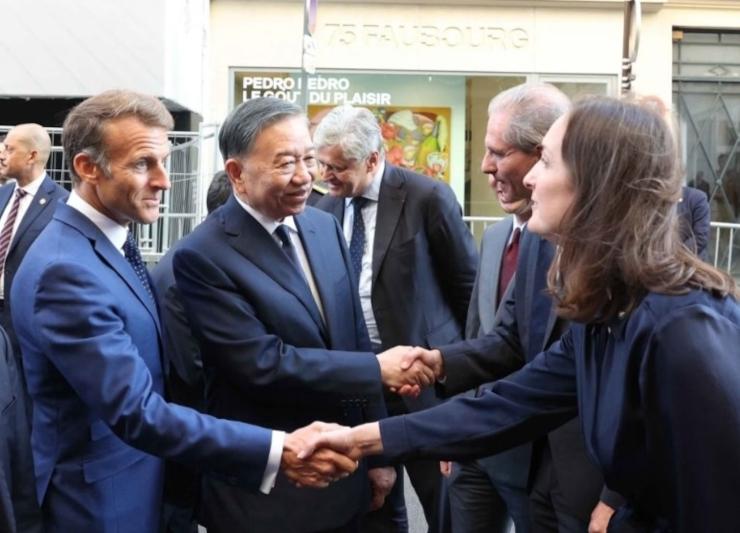 Secrétaire général du Parti communiste vietnamien et président de la République Tô Lâm et Emmanuel Macron ont rencontré à Paris les dirigeants de grands groupes français