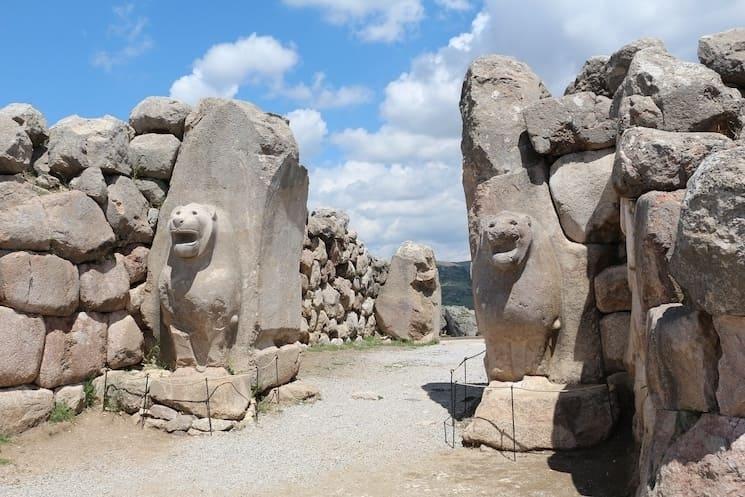 La Porte des Lions de Hattuşa, ancienne capitale de l’Empire hittite, sur le sentier hittite en Turquie