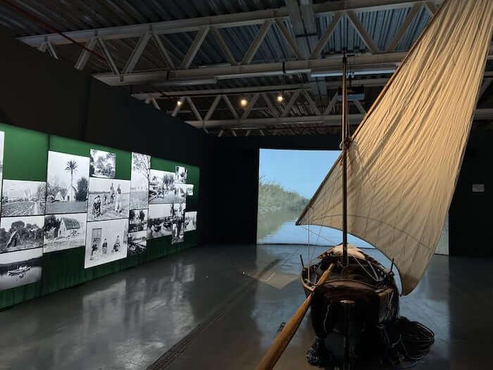 un bateau dans l'exposition Sorolla Nueva Dimension à Valencia
