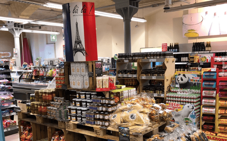 stand français supermarché allemand crêpes