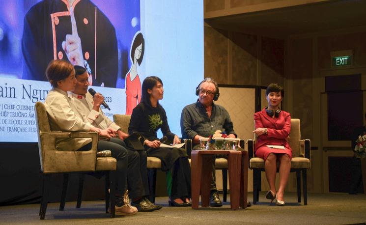 Table ronde : regards sur les cuisines françaises et vietnamiennes