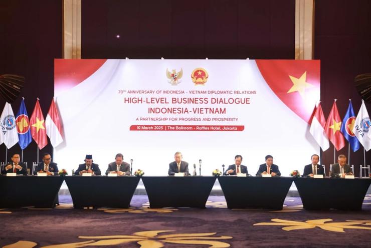 Tô Lâm, au forum d’affaires Vietnam – Indonésie