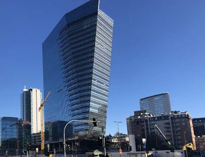 gratte ciel en verre