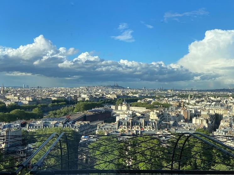 Vue de la Tour Eiffel ce 4 juin 2026 - copyright CCanonne
