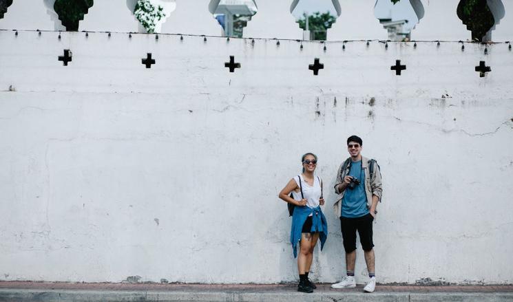 Touristes visitent le Vietnam avec un e-visa électronique