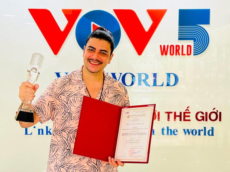 Trophée du concours à la radio du Vietnam