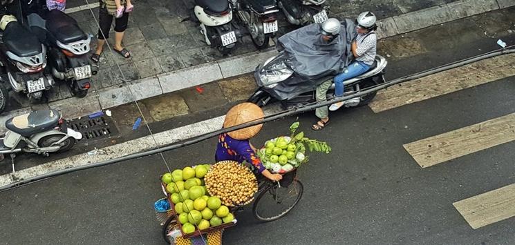 agistations dans les rues de hanoi