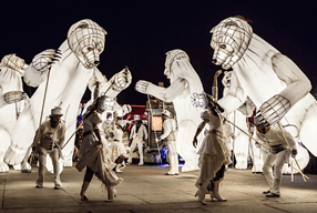 The Bear’s, Remue-Ménage