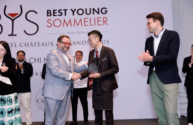 Yun-Shun Lin (vainqueur) et Fabrice Sommier, au centre