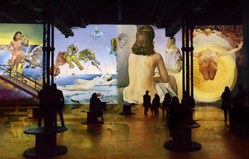 Dali, l'énigme sans fin à l'atelier des Lumières