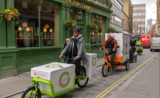 Livraisons vélo pollution qualité air trafic routier fluidifier Londres Sadiq Khan Transport for London Royaume-Uni