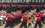 Trooping the Colour deuxième anniversaire officiel reine Elizabeth II Londres parade militaire 