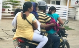 5 sur scooter inde