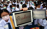 Manif de lyceens Thailandais demandant des reformes de l'education