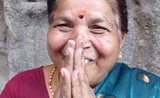 femme bengalie souriant