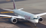 qatar airways vol auckland paris