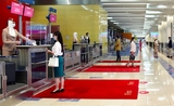 Aéroport aux Emirats Arabes Unis dans le cadre du test du passeport sanitaire 