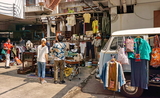 Le New Asia Flea Market propose des objets retro branches a Chiang Mai