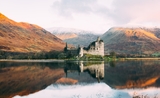 Un château sur l'eau emblématique en Écosse