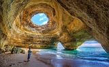 Les belles grottes de la région d'Algarve au Portugal
