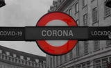 Une station de métro modifiée avec le mot "corona"
