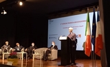 inauguration sur scène d'un Forum économique france italie 