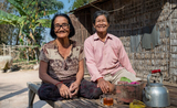 Couple de vielles femmes cambodgiennes.