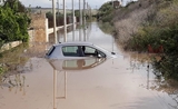 Une voiture sous l'eau en Sicile