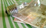 une ampoule sur un billet de 50 euros