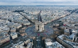 vue sur l'Arc de Triomphe, symbole de son influence à l'international