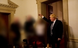 Une photo dévoilée par le rapport Sue Gray de Boris Johnson à l'une des soirées du Partygate