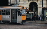 Un tramway circule en Italie