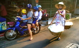 Famille-Moto-Thailande