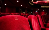fauteuils de cinéma rouge