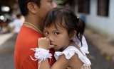 Ammy est une enfant miraculée de la tuerie de Uthai Sawan en Rhaïlande 