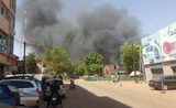 A Ouagadougou , l'ambassade de France est attaquée 