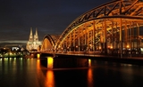Vue de Cologne la nuit