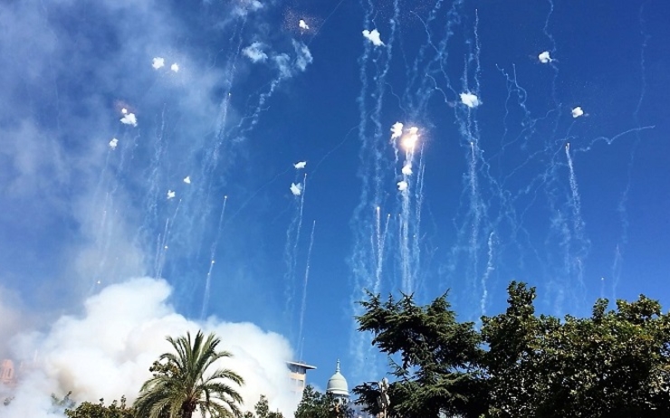 des feux d'artifice dans le ciel le 9 de octubre à Valencia