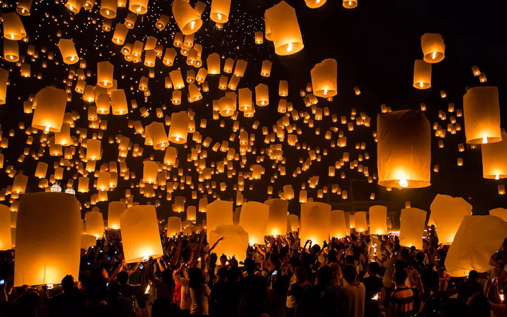 Les lanternes flottantes a Chiang Mai perturbent le trafic aerien