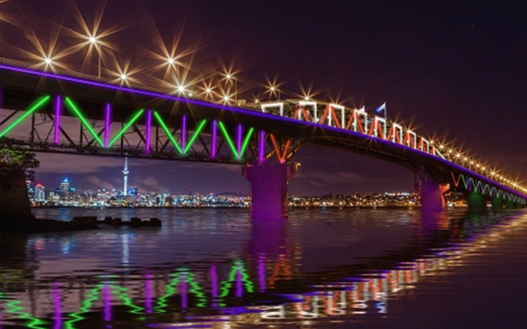 Vector Lights sur l'Auckland Harbour Bridge
