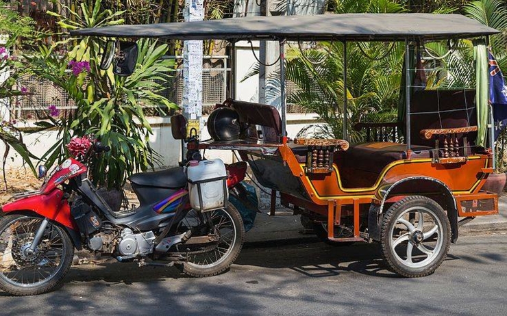 moto-tuktuk