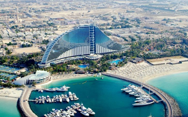 Dubai-Jumeirah-beach-hotel-réouverture-prochaine