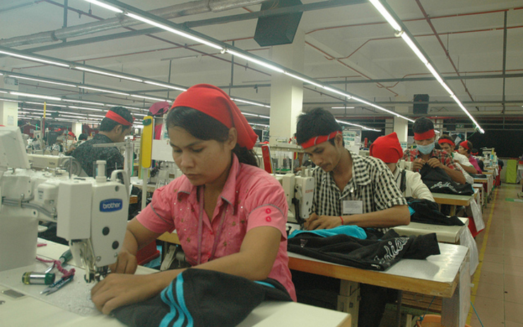 ouvriers_cambodge_textile_sanction_union_européenne