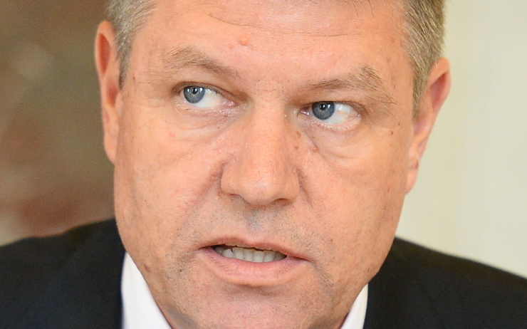 Klaus_Iohannis_at_EPP_Summit,_March_2015,_Brussels_(cropped)